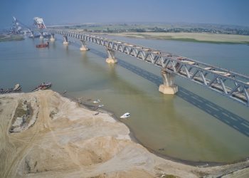 দুর্নীতির আরেক নাম পদ্মা সেতু!