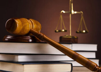 বিচার বিভাগের স্বাধীনতায় হস্তক্ষেপ